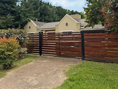 Casa en Venta con 1 cochera