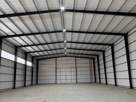 Alquiler de galpón  de 600m2 en Cordoba Capital Polo 52