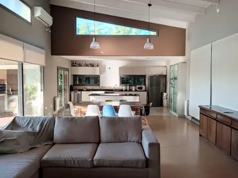 Casa en Alquiler Temporal de 4 dormitorios