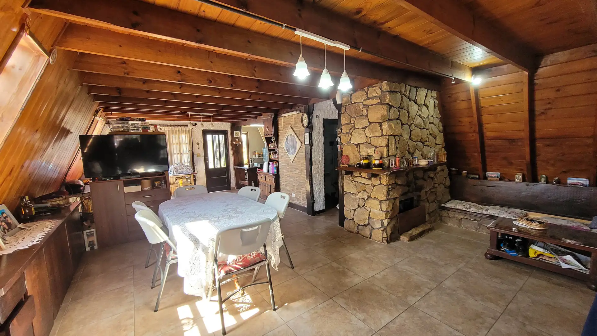 Casa Alpino 4 amb. - Vucetich y Av. Mario Bravo