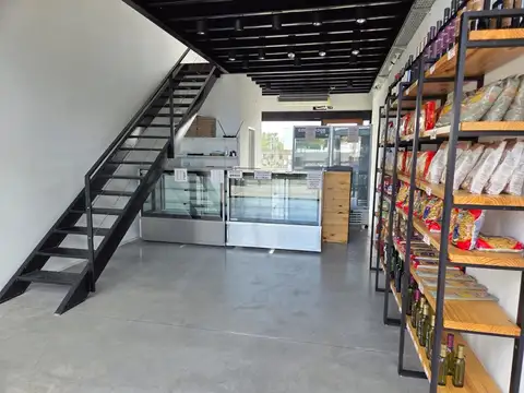 Local en Alquiler en Joaquin Gorina, $ 1.100.000