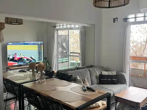 Apto Credito 3 Ambientes Al Frente con Balcon Muy Luminoso