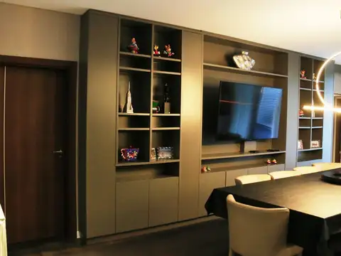 Casa 5 ambientes con 7 baños
