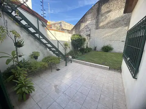 Casa 4 ambientes con 6 baños