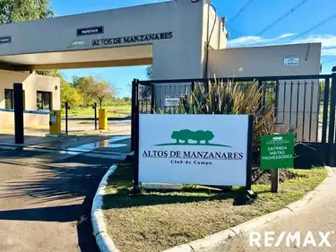 Terreno En Venta En Altos De Manzanares, Pilar