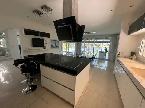 Casa en Venta al Oeste