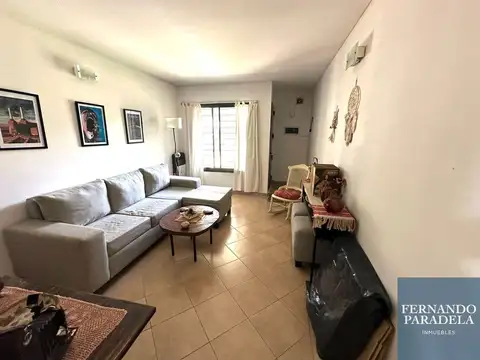 Dúplex en venta de 2 dormitorios c/ cochera en Villa Gobernador Udaondo