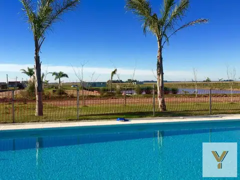 Terreno en venta - 700mts2 - Campos de La Enriqueta, La Plata