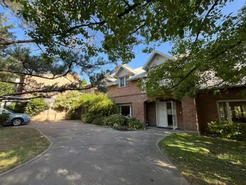 Casa en alquiler — Bv. Argentino al 8600, Fisherton, Rosario