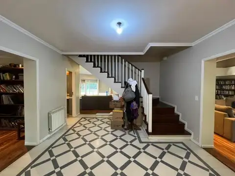 Casa 10 ambientes con 3 baños