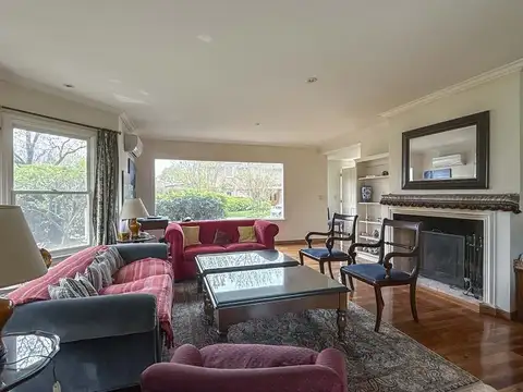 Casa 7 ambientes con 4 baños