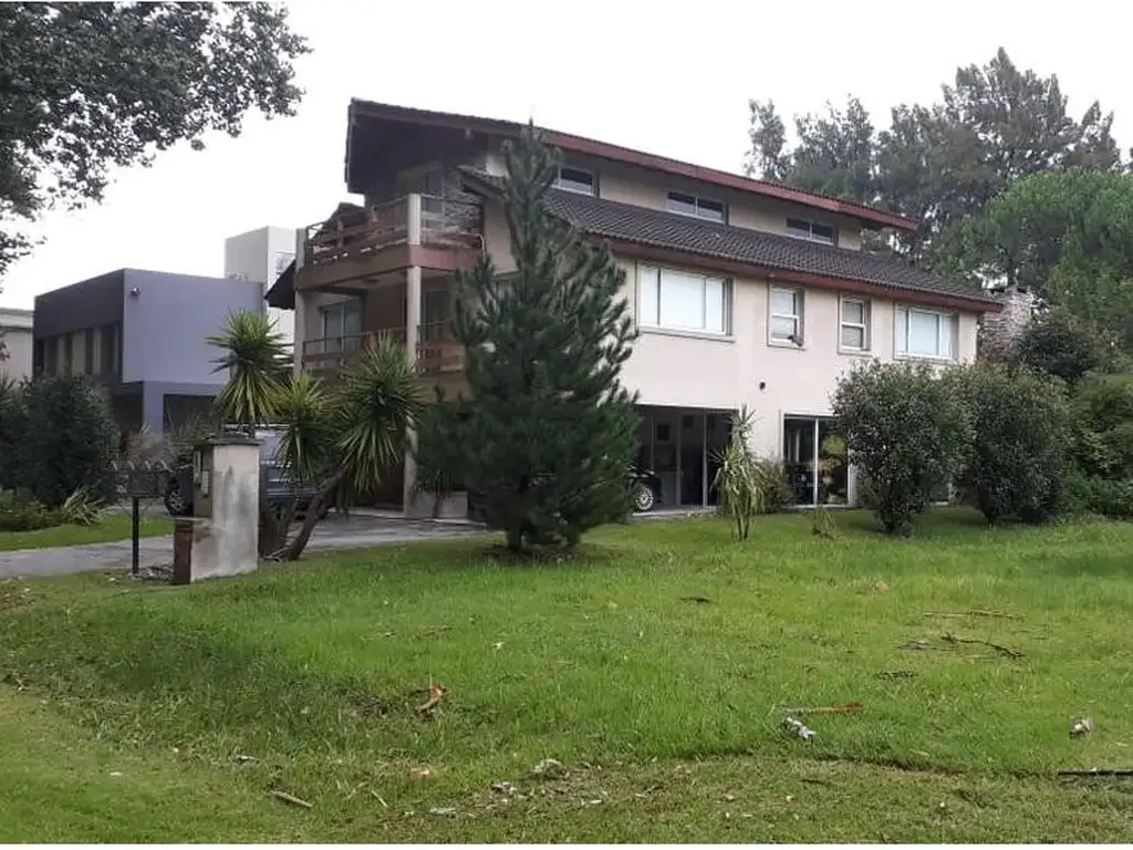 Casa en Alquiler de 560,0 m2