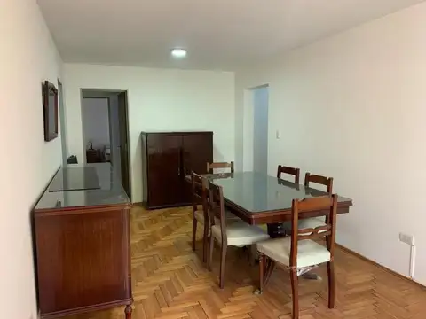 Amplio depto  de 2 dormitorios con balcón sobre La Cañada