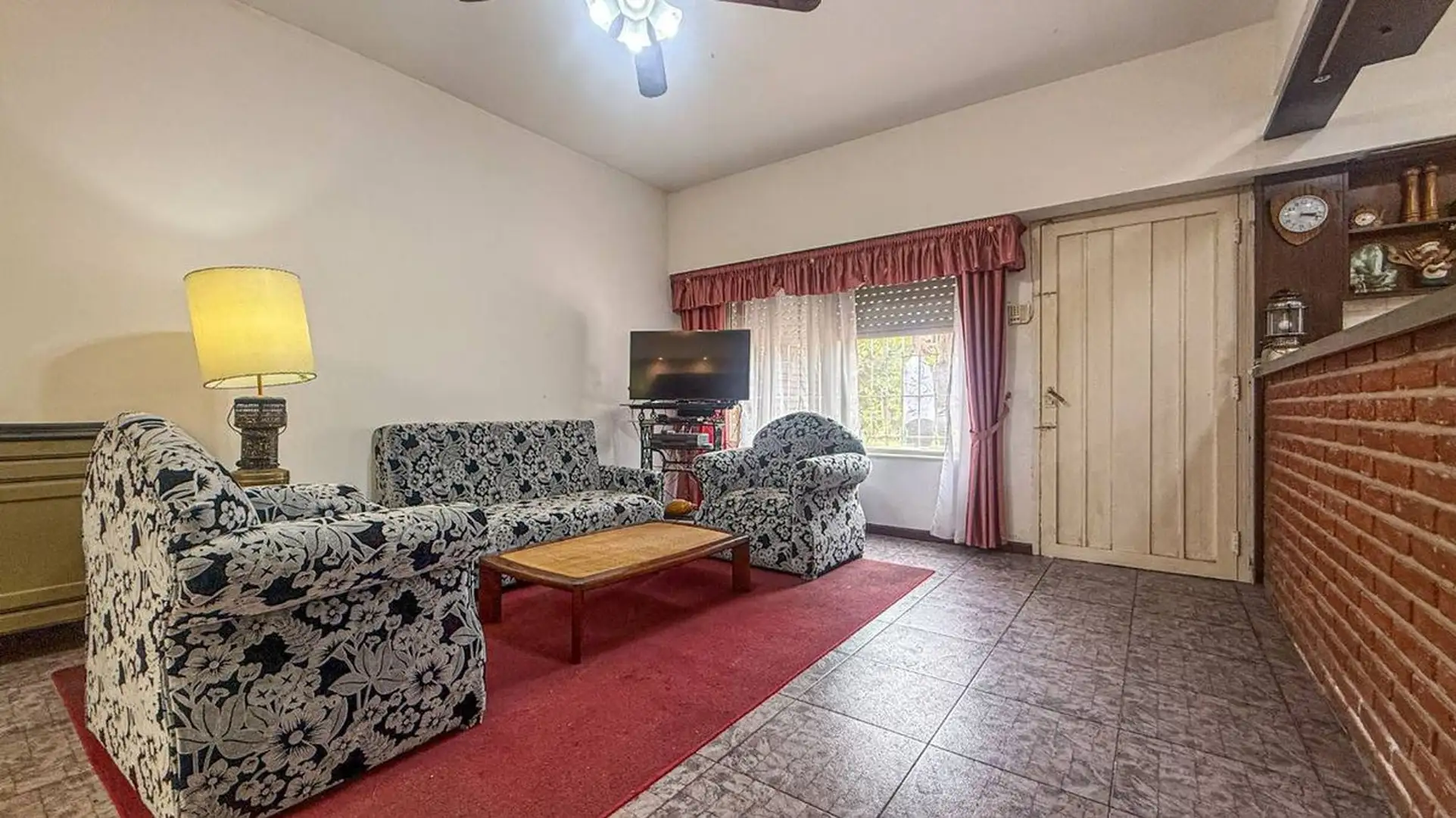 VENTA CASA 5 AMBIENTES PARQUE Y QUINCHO EN CAMET