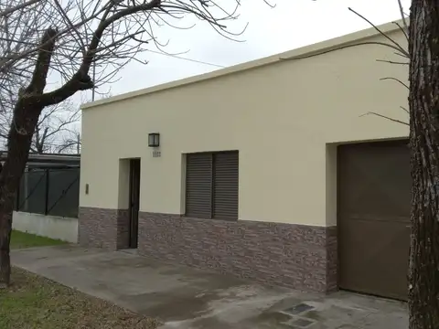 SE VENDE CASA EN RECONQUISTA, Bº PARQUE