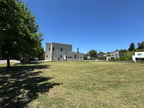 Terreno en Venta 38  mts Fondo