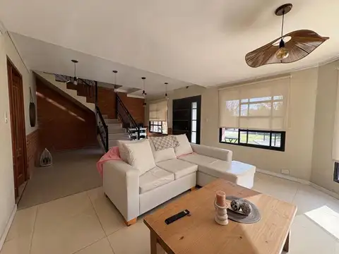 Casa en Venta en Zárate, USD 200.000