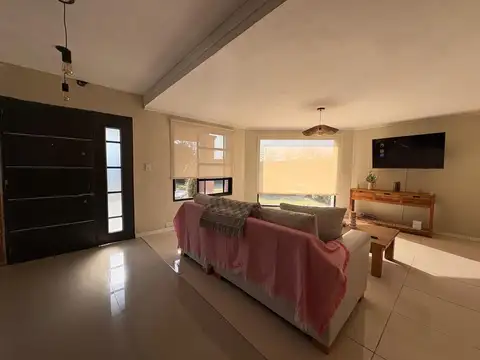 CASA EN VENTA ZARATE