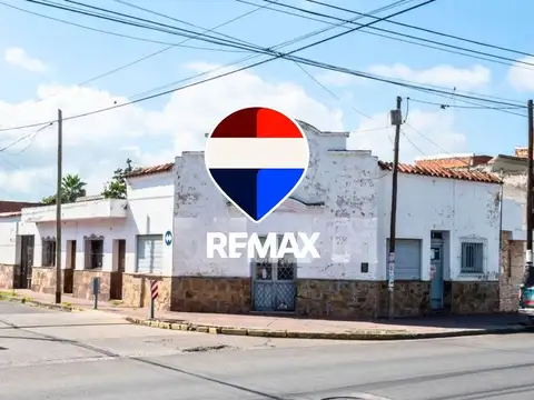 CASA MAS LOCAL VENTA MACROCENTRO ESQUINA