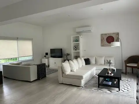 Casa en Alquiler en La Pradera I, USD 1.600