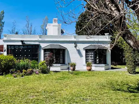 CASA EN VENTA EN MATHEU, SANTA MARIA COUNTRY CLUB