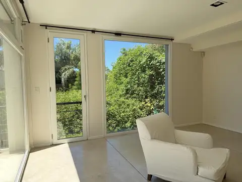 Casa 7 ambientes con 4 baños