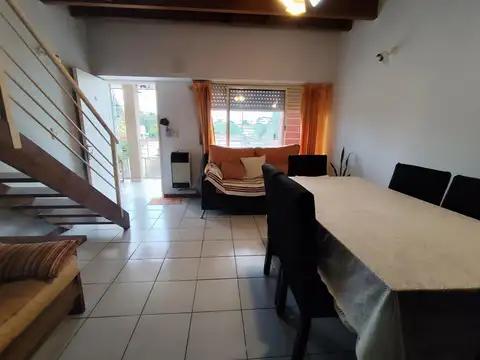 VENTA DEPARTAMENTO 3 AMBIENTES, PRIMER PISO POR ESCALERA CON BALCON BAJAS EXPENSAS SAN MIGUEL