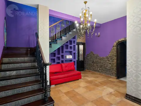 En venta Casa de estilo clasico sobre 1.800 M2 en Barrio Pelufo Villa Luzuriaga La Matanza
