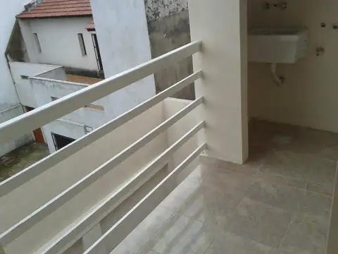 Julio Argentino Roca 200 , Piso 2