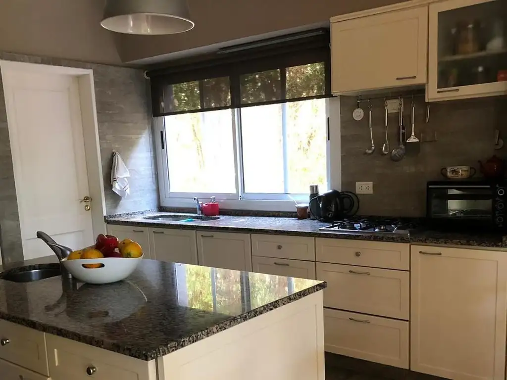 Casa en Venta con cochera
