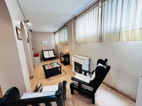 Depto Tipo Casa 5 ambientes con 2 baños