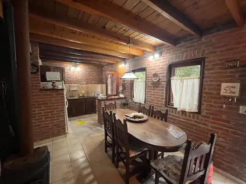 Casa 3 ambientes con 2 baños