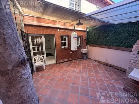 Depto Tipo Casa en Venta en Moron Sur, USD 85.000