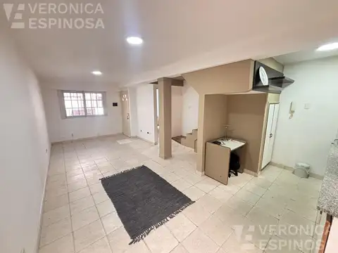 PH en Morón Sur tres ambientes cochera