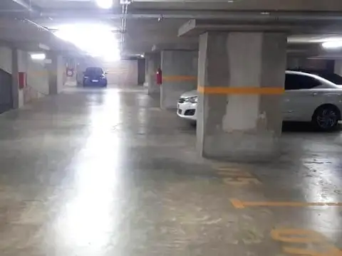 Excelente oportunidad - VENTA COCHERA - Molina Ciudad - BARRACAS
