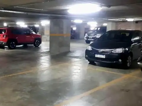 Excelente oportunidad - VENTA COCHERA - Molina Ciudad - BARRACAS