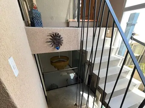 Casa 7 ambientes con 1 baño