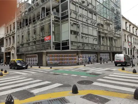 RECONQUISTA al 200, ESQUINA SARMIENTO, CABA