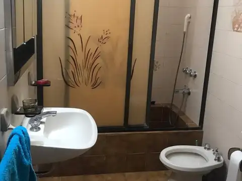 Casa en alquiler de 3 amb c/ cochera en Tapiales