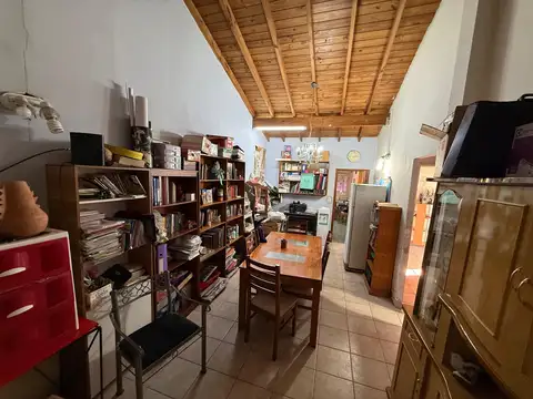 Casa 4 ambientes con 1 baño