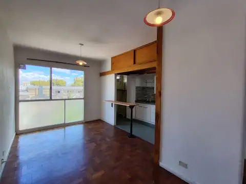 LUMINOSO – EXCELENTE ESTADO – A MTS AV NAZCA