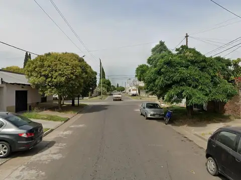 Primera Junta e/ Rio Juramento y Alsina