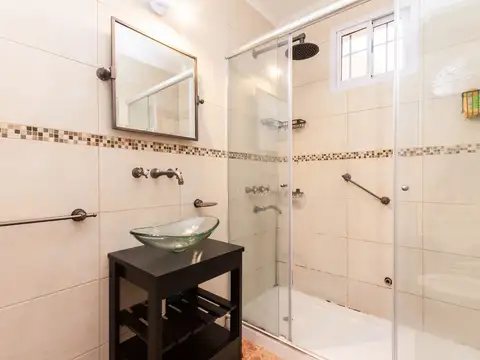 VENTA CASA 5 AMB PILETA COCHERA QUINCHO