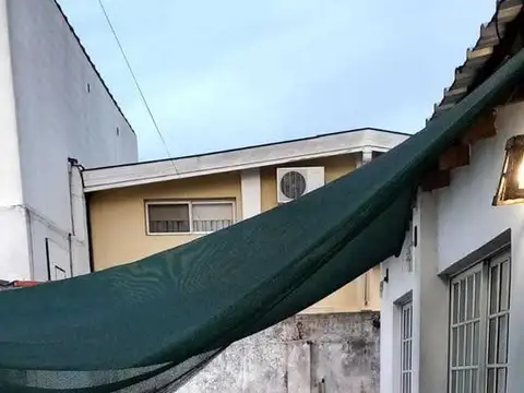 Depto Tipo Casa 4 ambientes con 2 baños