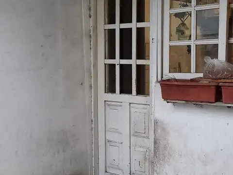 Depto Tipo Casa en Venta en Castelar Sur, USD 80.000