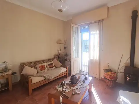 VENTA PH 3 AMBIENTES CON PATIO SIN EXPENSAS