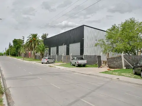 Galpón en Venta en Los Hornos, La Plata