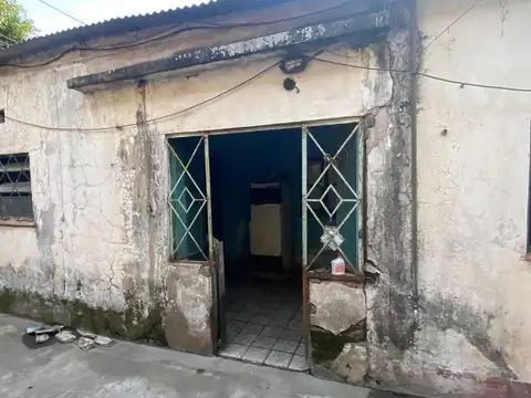 Casa en Venta con 4 cocheras