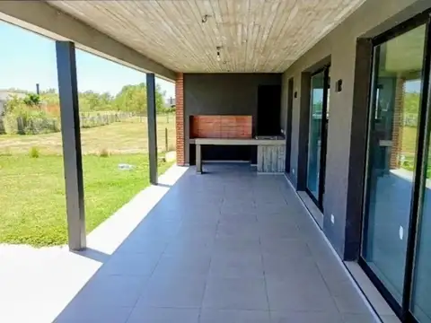 CASA EN VENTA - EL NAUDIR