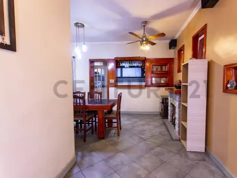 Depto Tipo Casa en Venta en Mataderos, USD 175.000